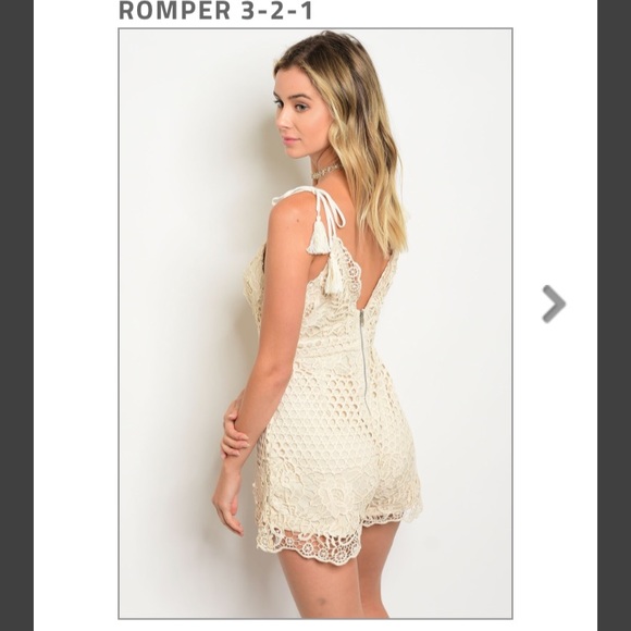 ⚠️only 2 left⚠️cream beige lace detailed romper - Picture 5 of 8